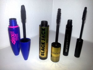 Voici mes 3 mascaras préférés : Rocket de Gemey Maybelline pour les grandes occasions, Black Jack de Bourjois pour les fêtes et Arcancil Matic pour tous les jours