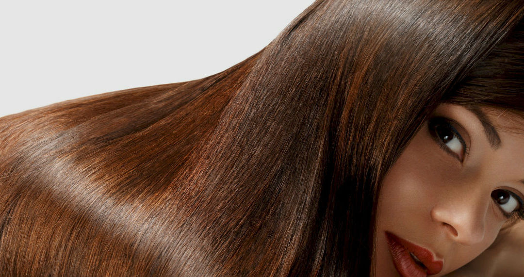 Coiffure : 4 étapes clés pour des cheveux étincelants !