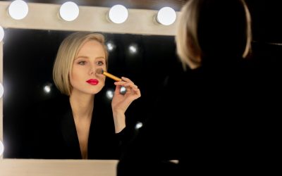 Comment faire un maquillage de soirée élégant et sophistiqué