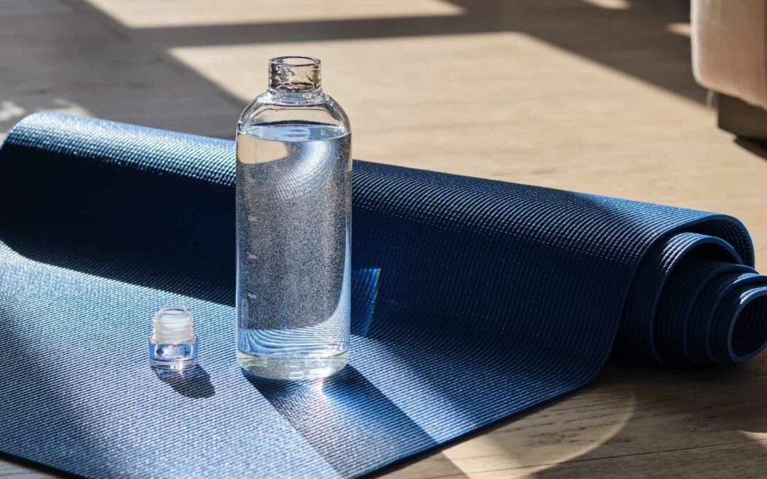 Guide d&rsquo;achat : Les meilleurs équipements pour pratiquer le yoga à la maison avec Manduka, Gaiam, etc.