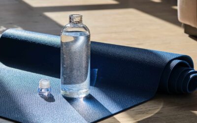 Guide d&rsquo;achat : Les meilleurs équipements pour pratiquer le yoga à la maison avec Manduka, Gaiam, etc.