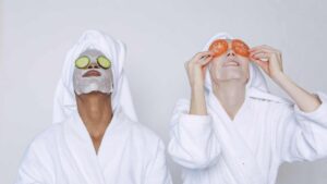 Routine beauté en couple